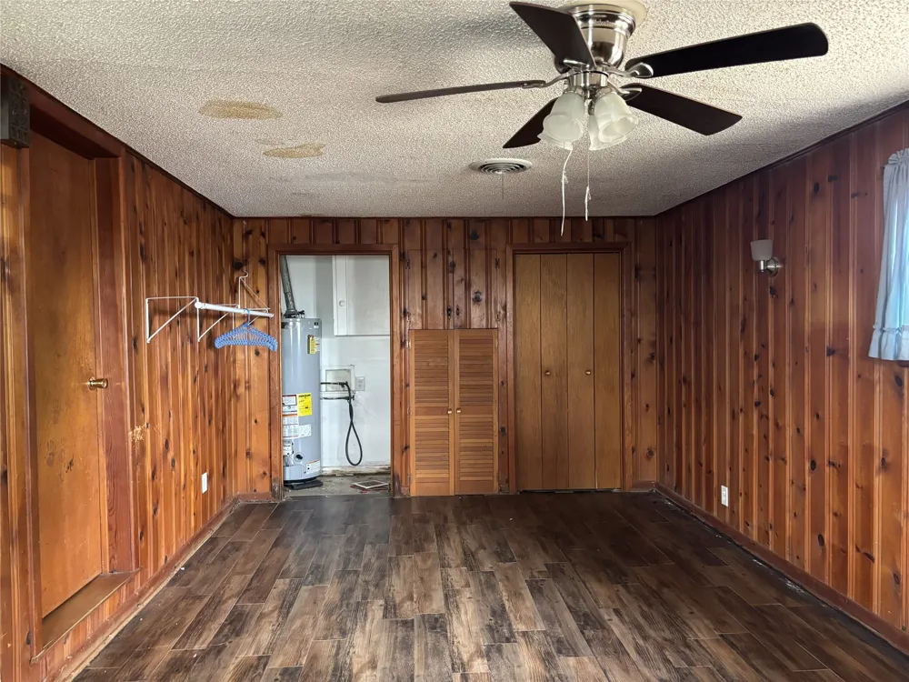 214 E Fourth Henrietta, TX 76365