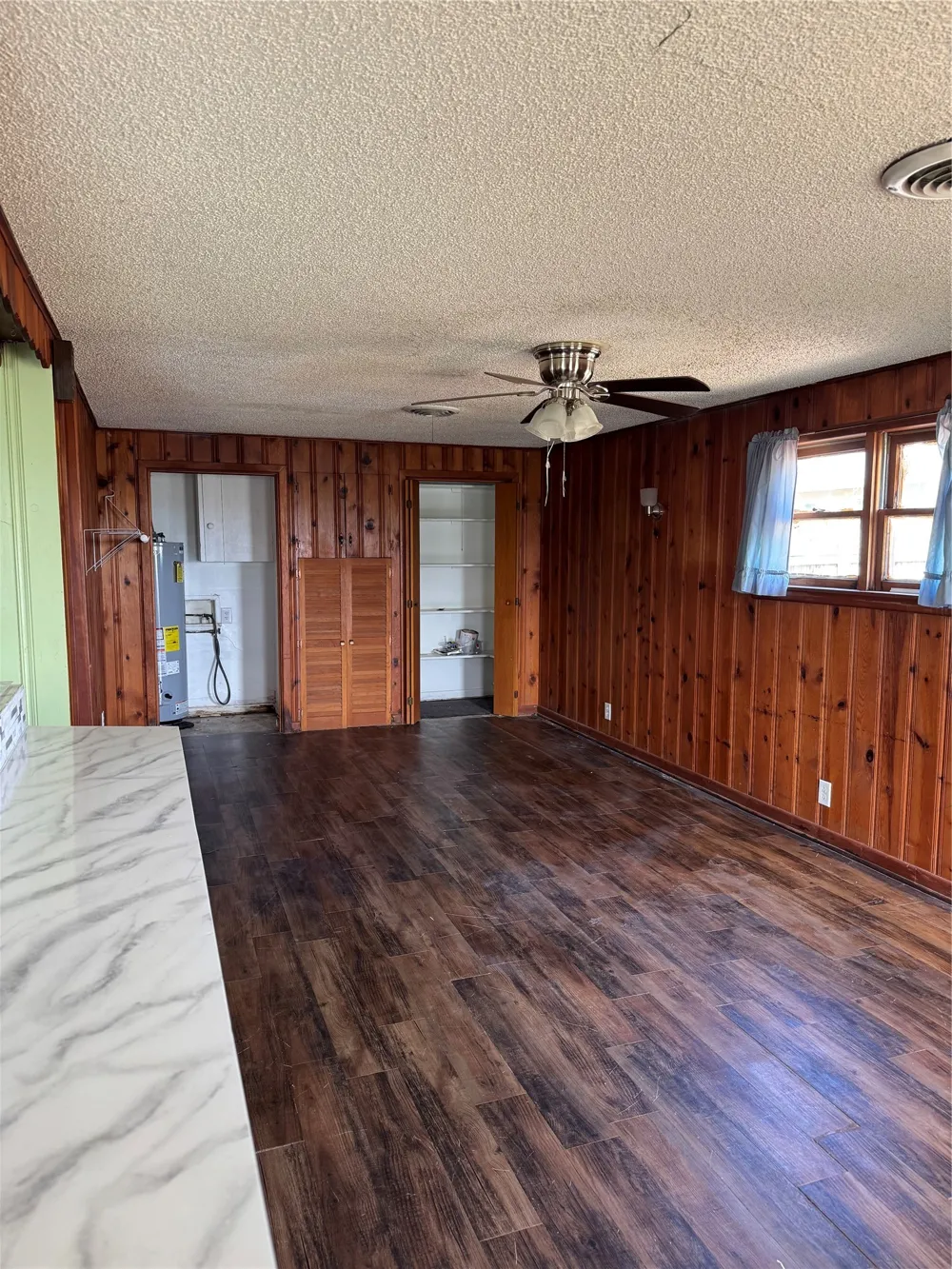 214 E Fourth Henrietta, TX 76365