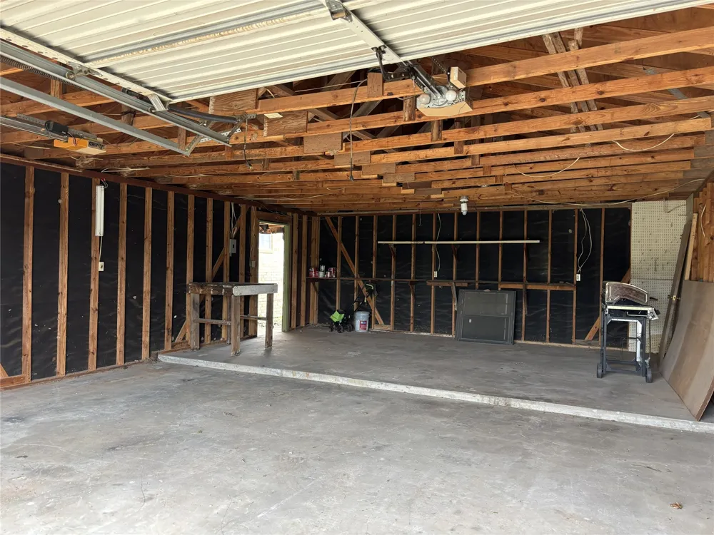 214 E Fourth Henrietta, TX 76365