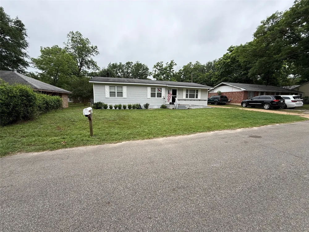 306 Floyd Street Winnsboro, TX 75494