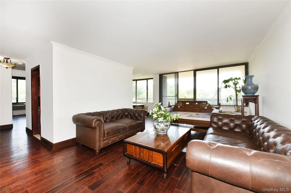 152-18 Union Turnpike #5O Flushing, NY 11367