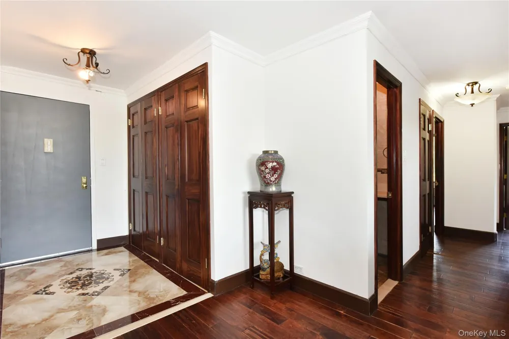 152-18 Union Turnpike #5O Flushing, NY 11367