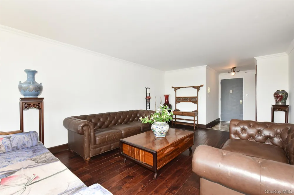 152-18 Union Turnpike #5O Flushing, NY 11367