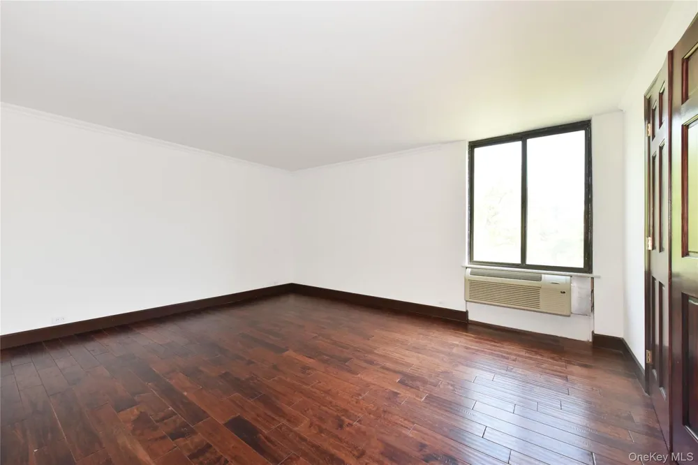 152-18 Union Turnpike #5O Flushing, NY 11367