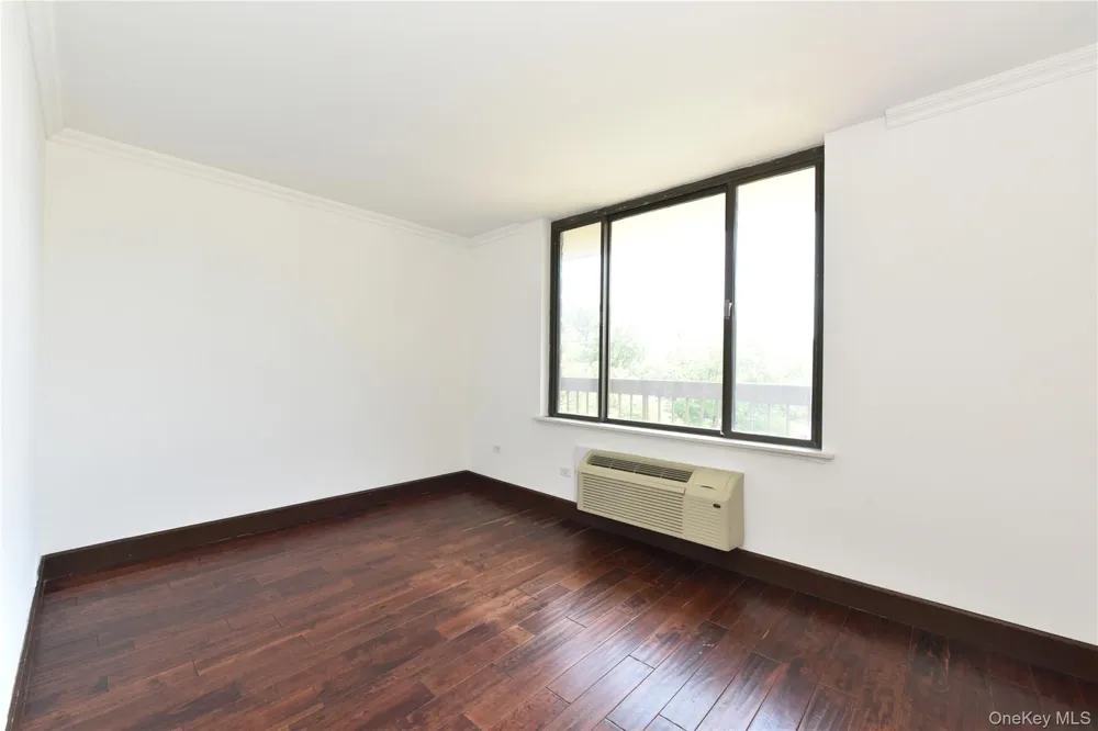 152-18 Union Turnpike #5O Flushing, NY 11367
