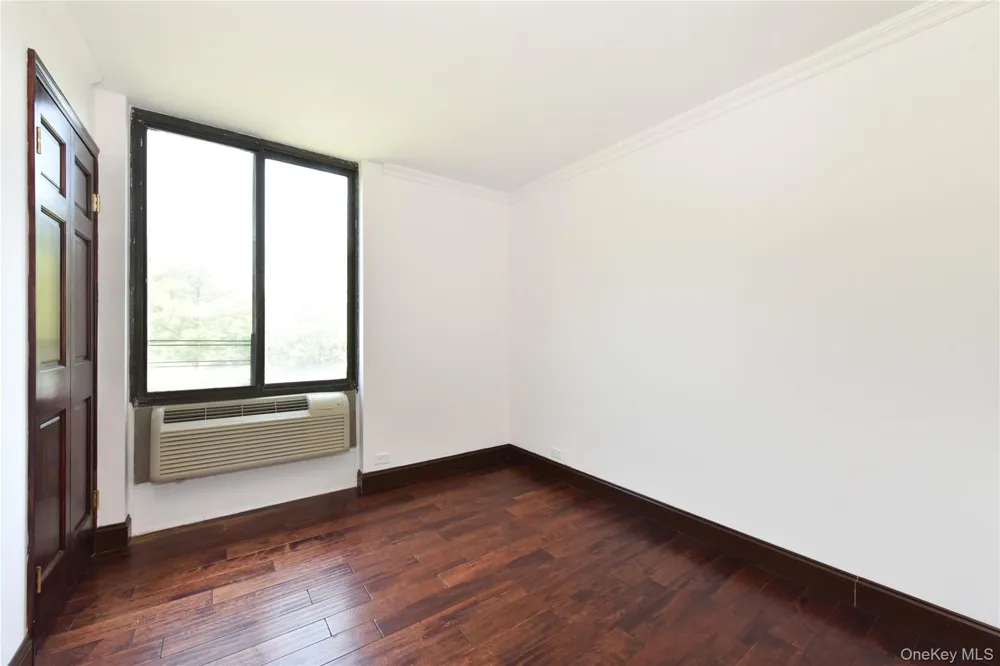 152-18 Union Turnpike #5O Flushing, NY 11367