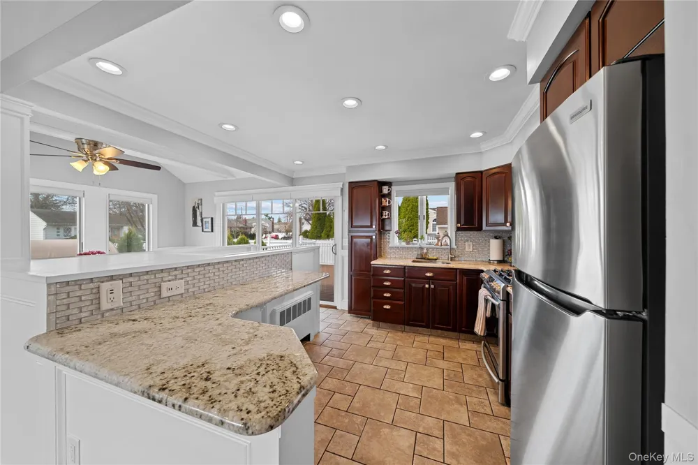 261 6th Street Bethpage, NY 11714