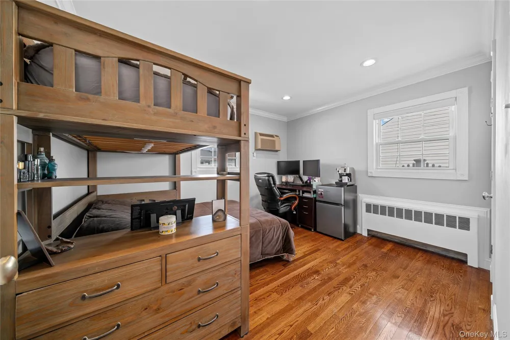 261 6th Street Bethpage, NY 11714