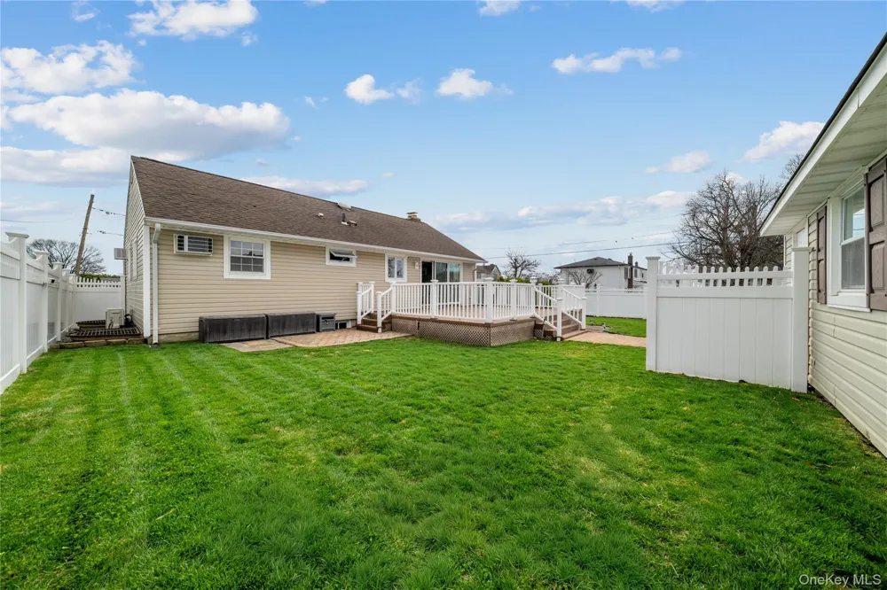 261 6th Street Bethpage, NY 11714