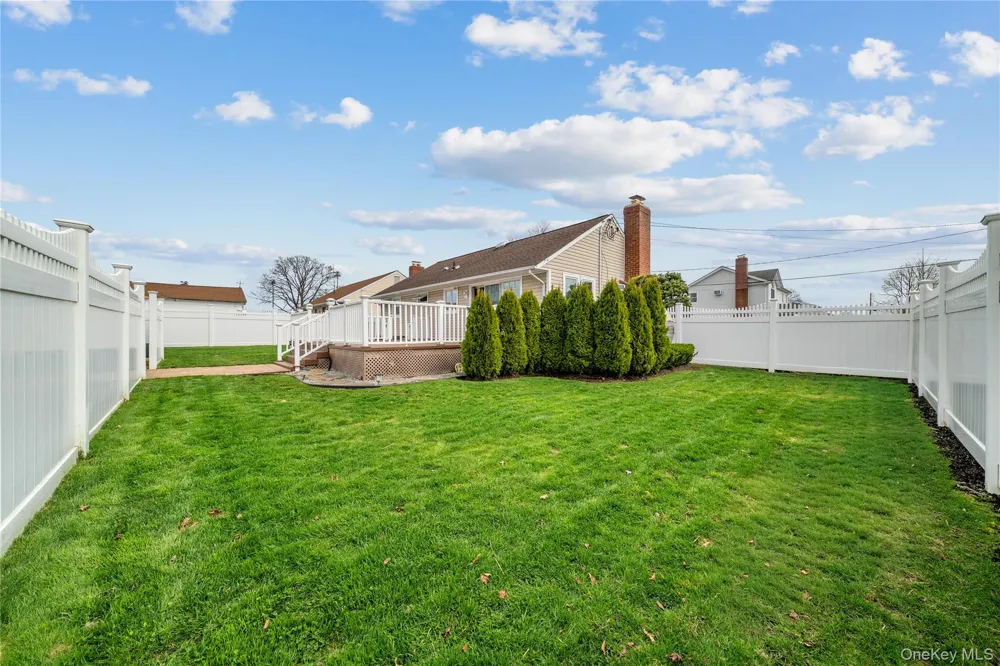 261 6th Street Bethpage, NY 11714