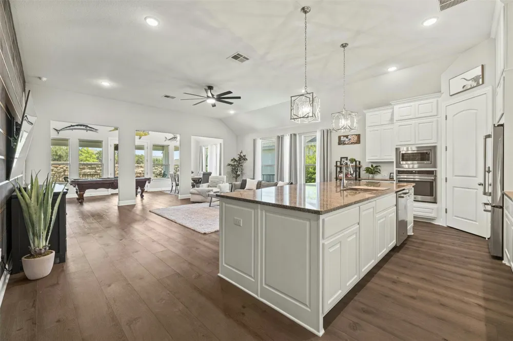 1820 Ficuzza Way Leander, TX 78641
