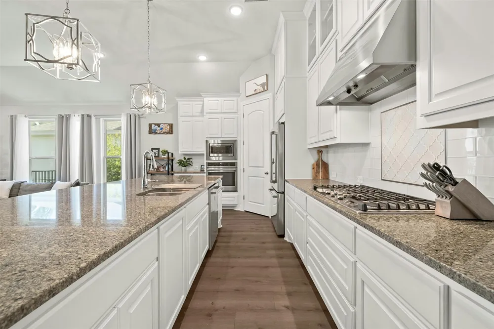 1820 Ficuzza Way Leander, TX 78641