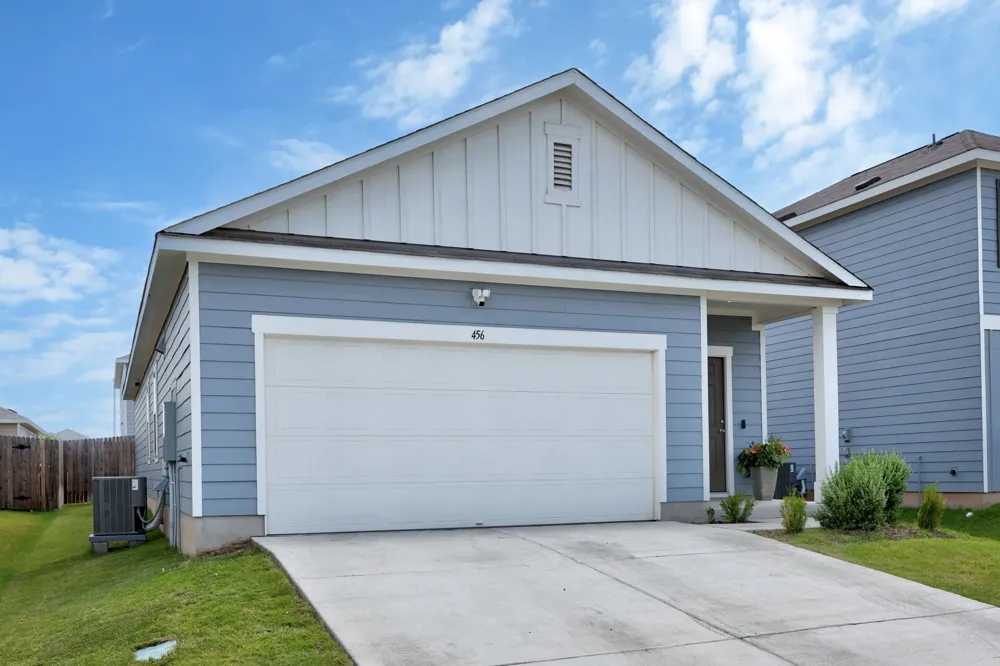 456 Thistle Lane Maxwell, TX 78656