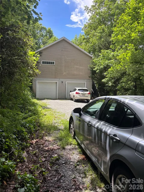 319 Glenn Bridge Road