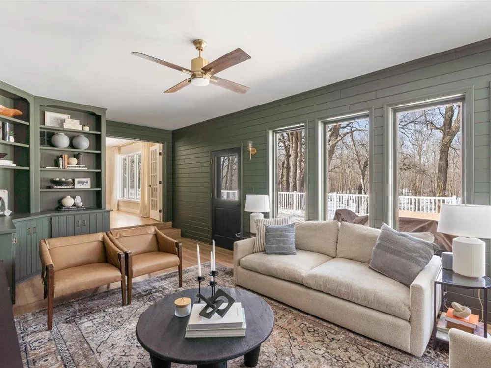 17887 Riverwood Drive Little Falls, MN 56345