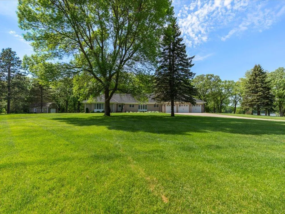 17887 Riverwood Drive Little Falls, MN 56345