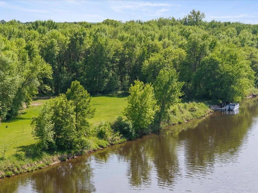 17887 Riverwood Drive Little Falls, MN 56345