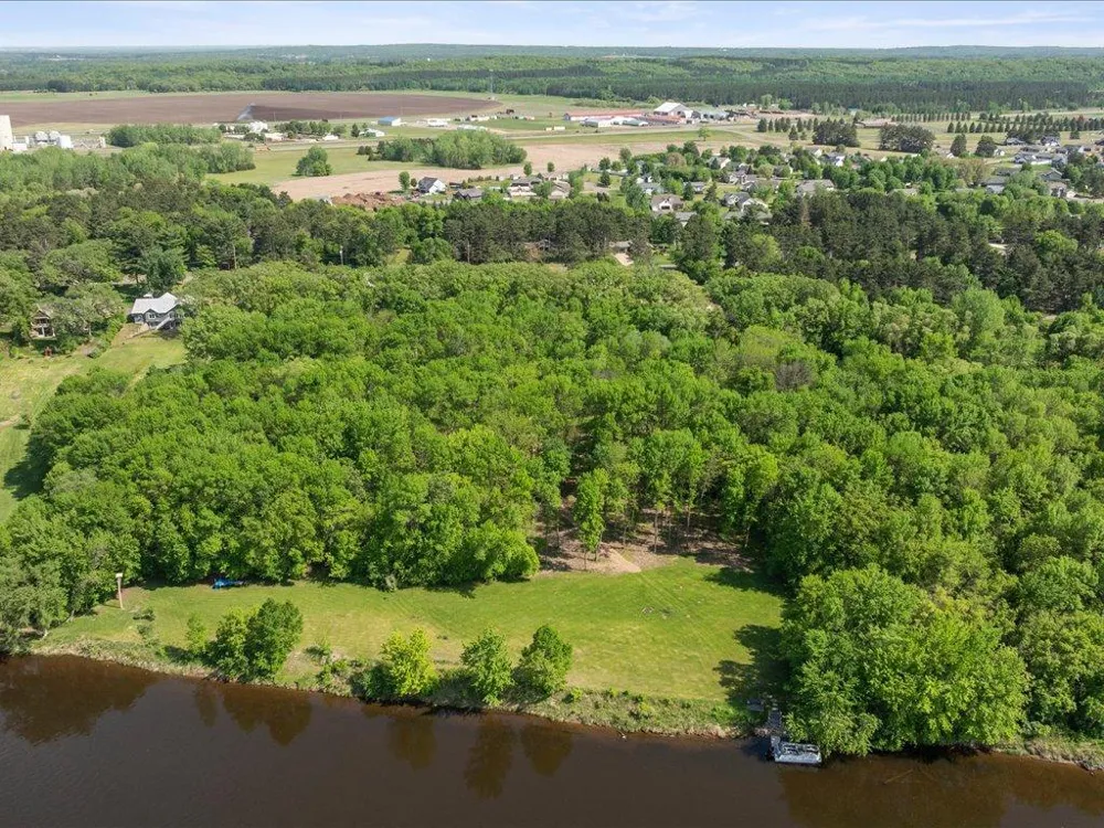 17887 Riverwood Drive Little Falls, MN 56345