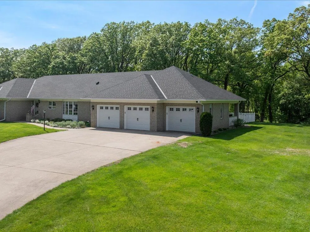 17887 Riverwood Drive Little Falls, MN 56345