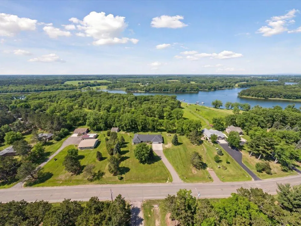 17887 Riverwood Drive Little Falls, MN 56345