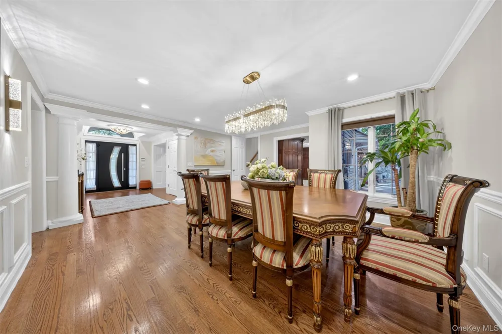 125 Mimosa Drive East Hills, NY 11576