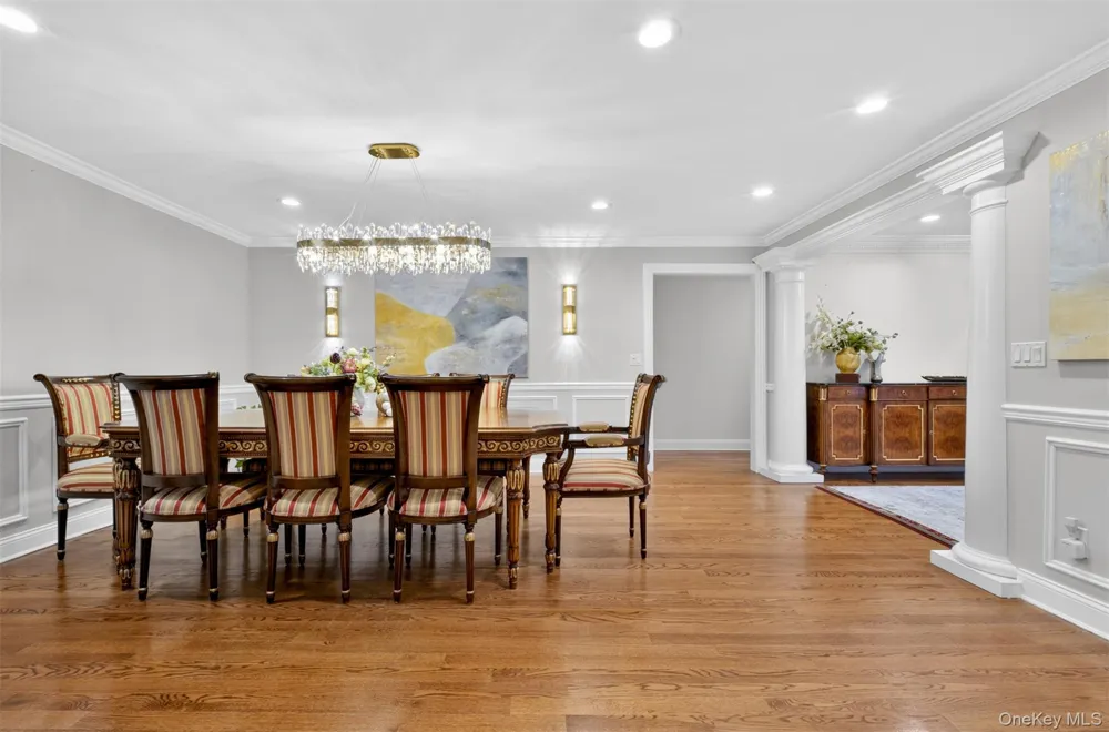 125 Mimosa Drive East Hills, NY 11576