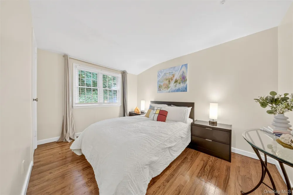 125 Mimosa Drive East Hills, NY 11576