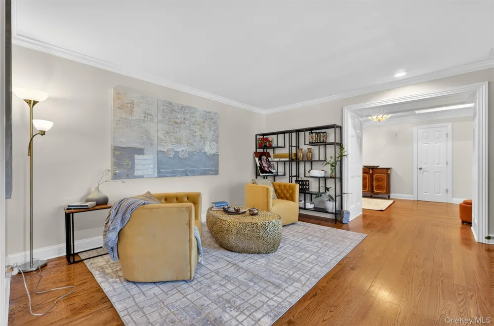 125 Mimosa Drive East Hills, NY 11576