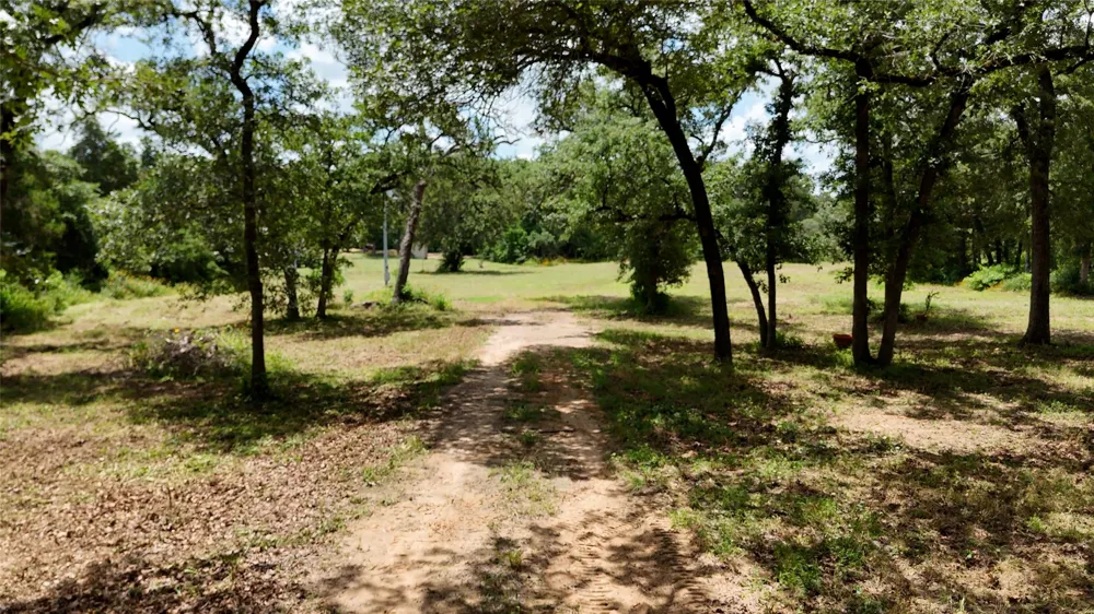 277 Meuth Cemetery Road Red Rock, TX 78662