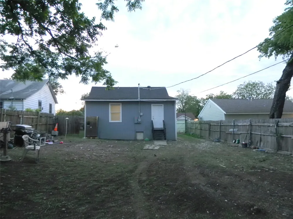 2320 S Denley Drive Dallas, TX 75216