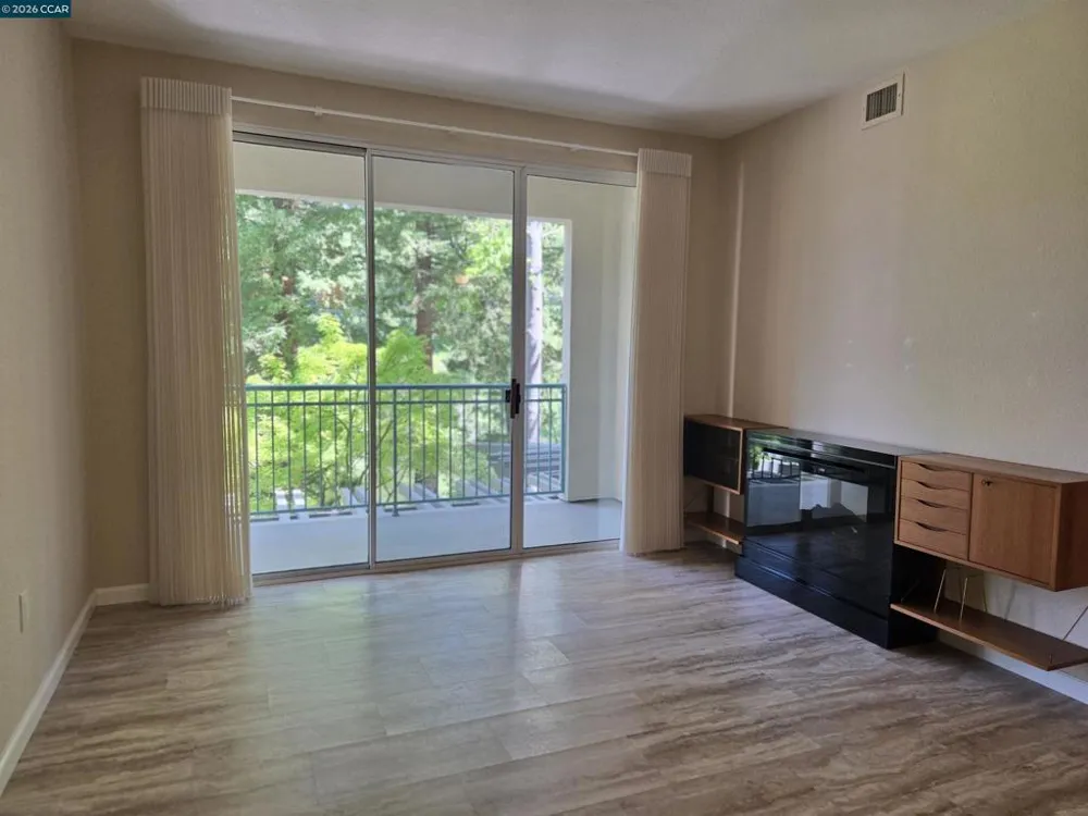 1860 Tice Creek Dr #1208 Walnut Creek, CA 94595