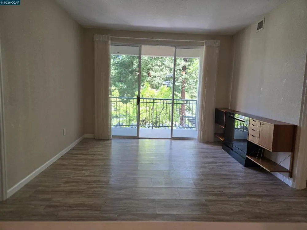 1860 Tice Creek Dr #1208 Walnut Creek, CA 94595