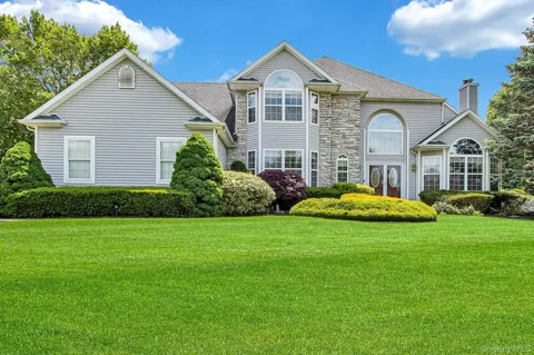 9 Redwood Lane