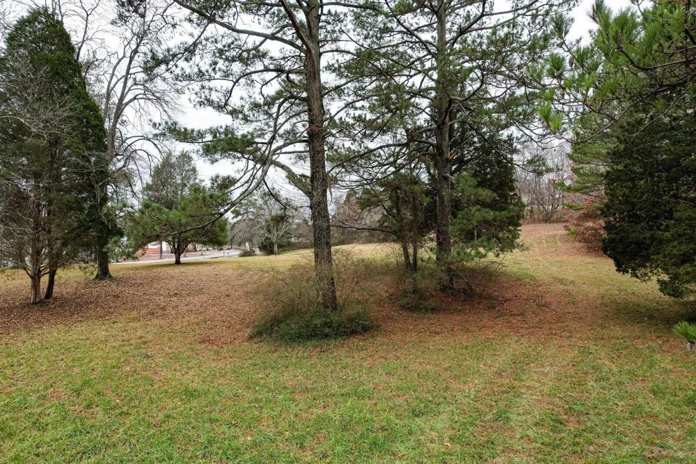9 37th Street NE Cleveland, TN 37312
