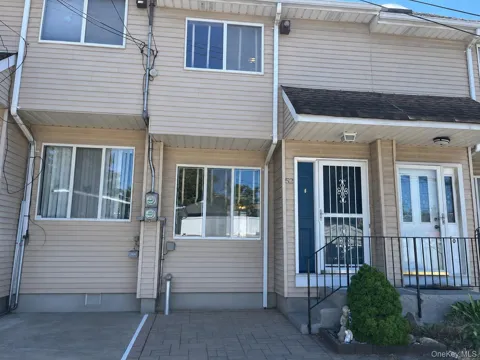 52 Houston Lane
