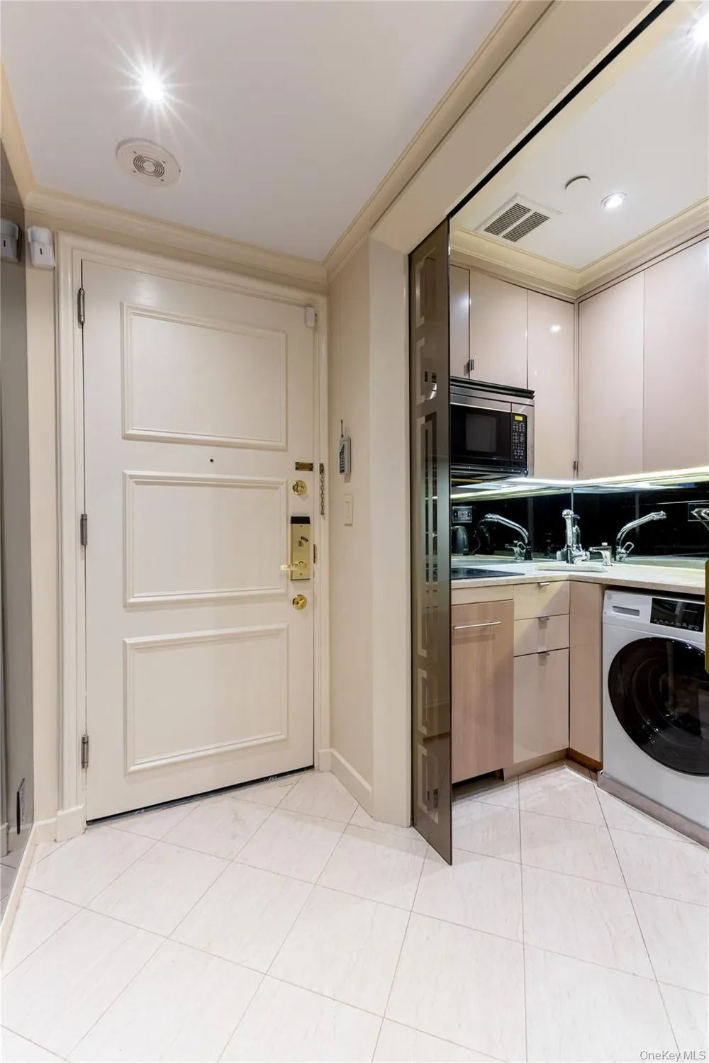 160 Central Park S #1607 New York (Manhattan), NY 10019
