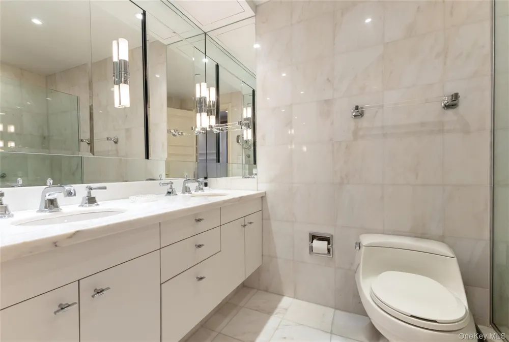 160 Central Park S #1607 New York (Manhattan), NY 10019