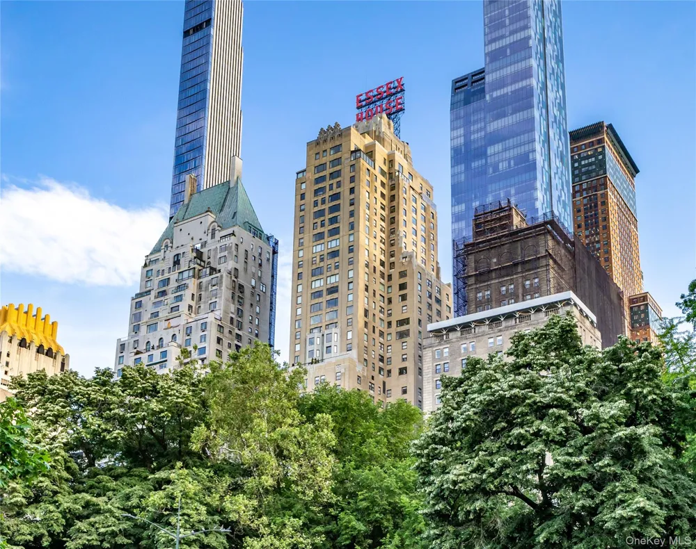 160 Central Park S #1607 New York (Manhattan), NY 10019