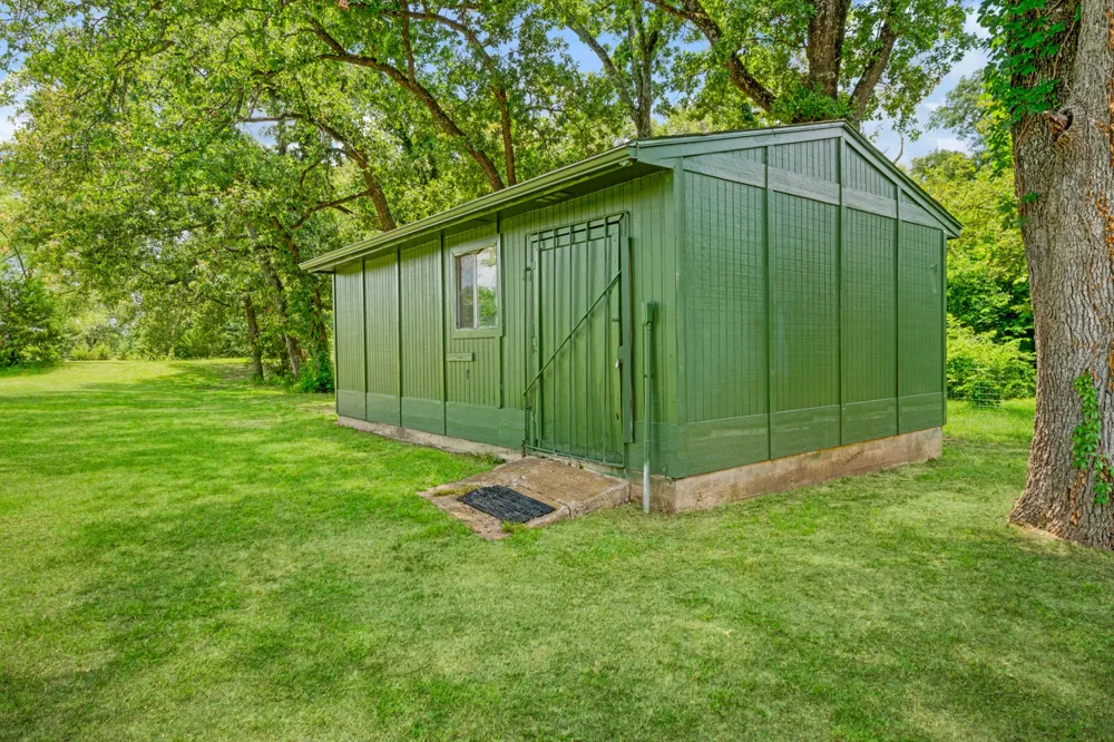 848 CR 15300 Deport, TX 75435