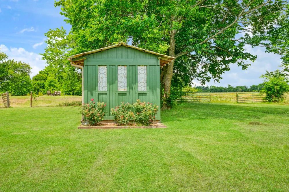 848 CR 15300 Deport, TX 75435