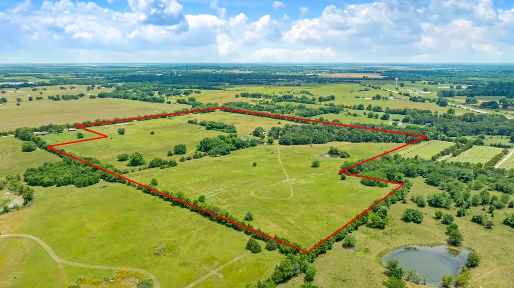848 CR 15300 Deport, TX 75435