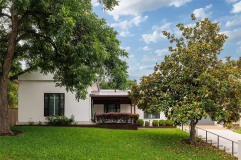 3511 Arrowhead Drive