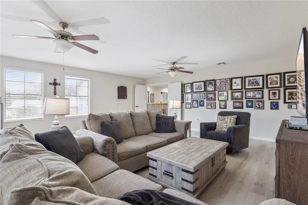 32628 VIEW HAVEN LANE Sorrento, FL 32776