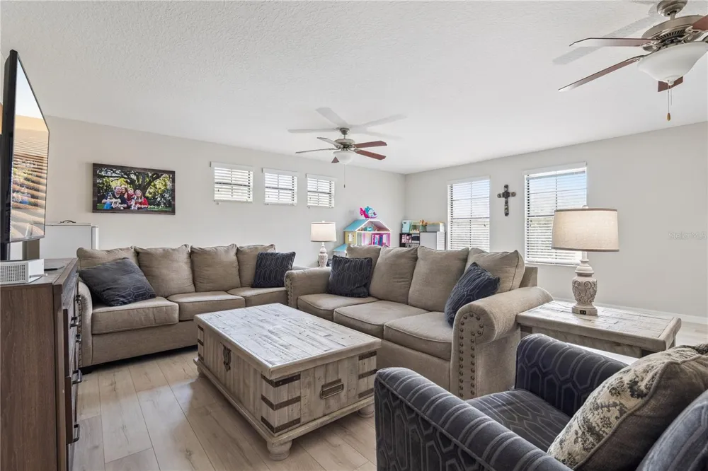 32628 VIEW HAVEN LANE Sorrento, FL 32776