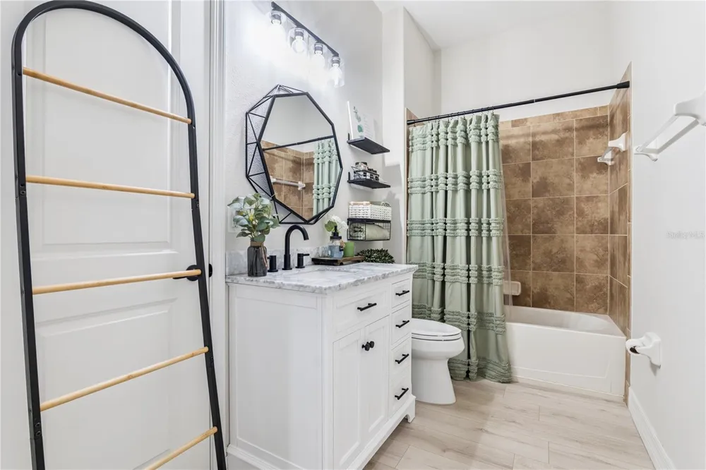 32628 VIEW HAVEN LANE Sorrento, FL 32776