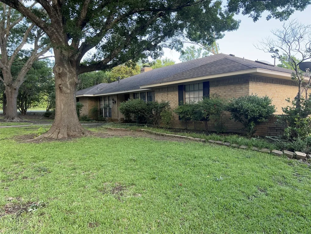 141 Palmer Circle Lancaster, TX 75146