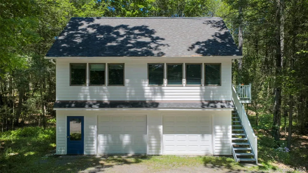 19 Blues Quarry Woodstock, NY 12498