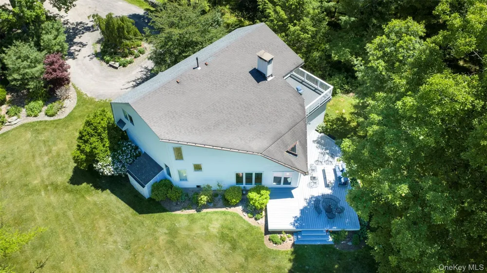 19 Blues Quarry Woodstock, NY 12498