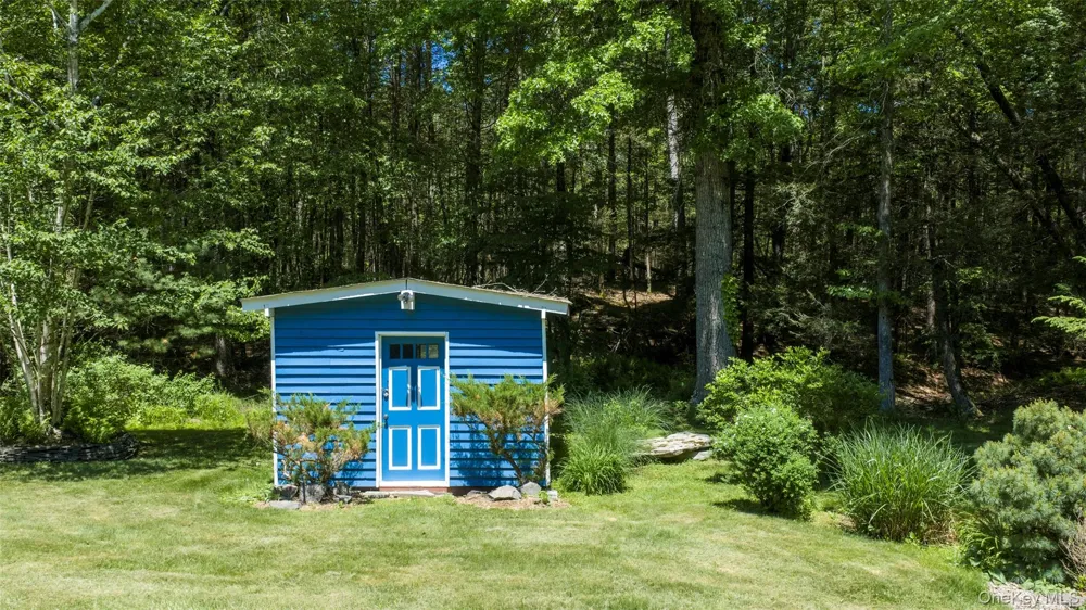 19 Blues Quarry Woodstock, NY 12498