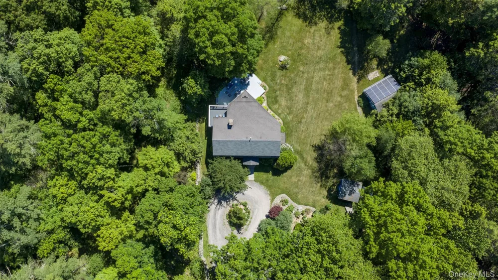19 Blues Quarry Woodstock, NY 12498